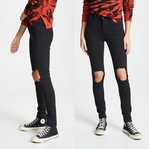 🆕 Levi’s 721 High Rise Ripped Knee Skinny Jeans